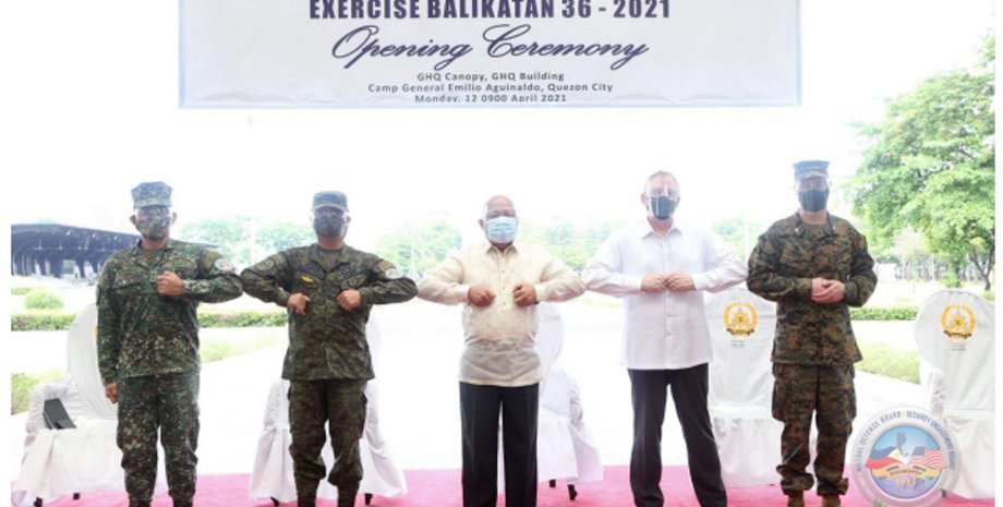 Филиппины, США, Китай, Учения, Южно-китайское море