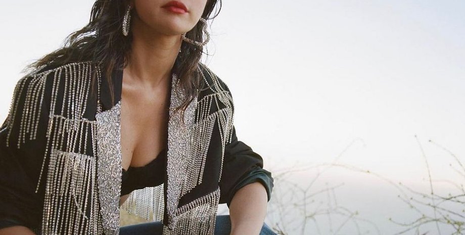 Селена Гомес,  певица