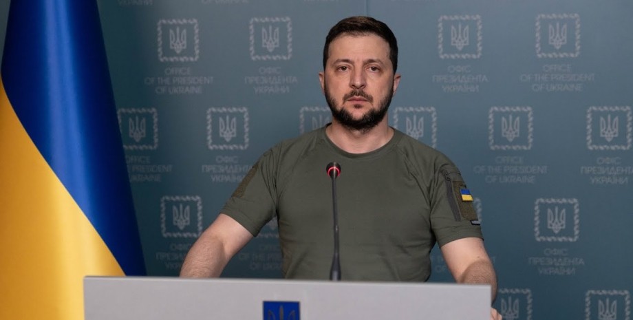 Президент України Володимир Зеленський Російські війська переміщуються для підготовки до наступальних операцій