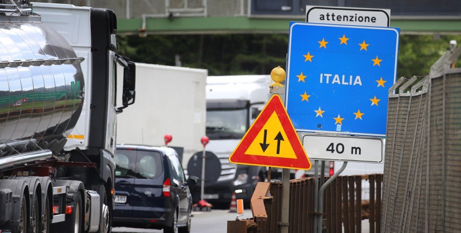 італія, суперкари, кордон, мігранти, мігранти з Китаю