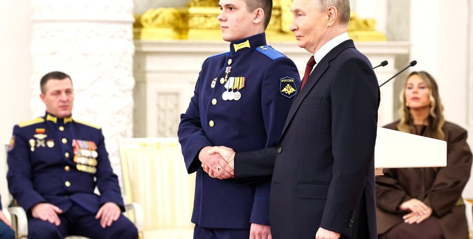 Глава Кремля Владимир Путин, сын путина, сын путина фото, путин сын, война в Украине, Владимир Путин, Степан Белов, сын путина