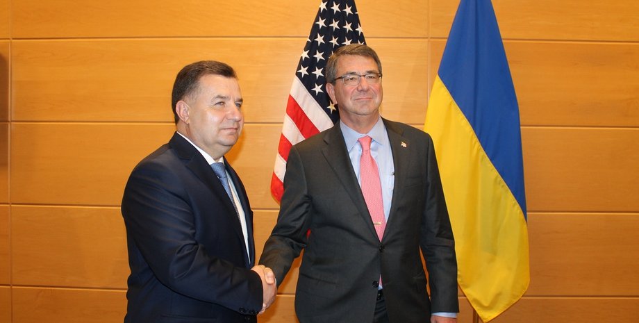 Министры обороны Украины и США Степан Полторак и Эштон Картер / Фото пресс-службы МОУ