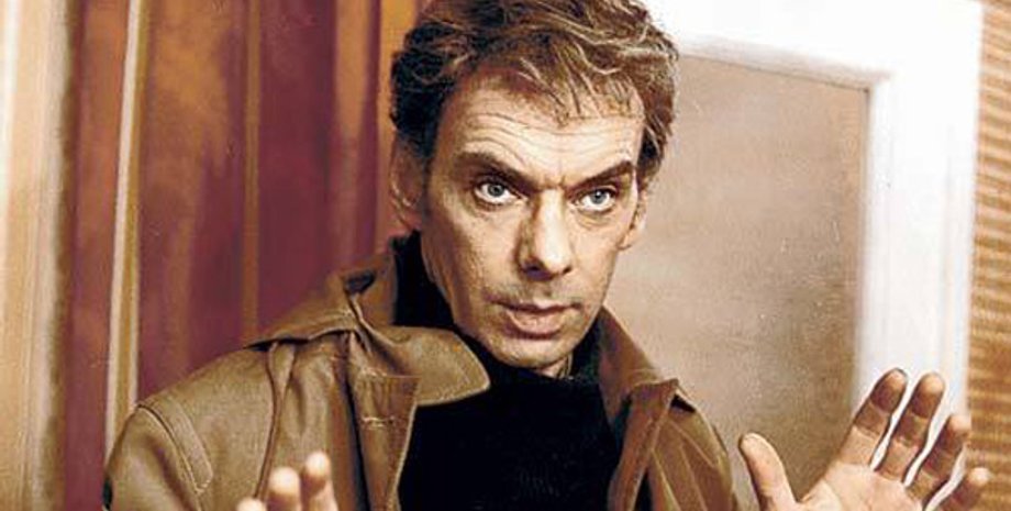 Алексей Баталов / Кадр из фильма "Москва слезам не верит"