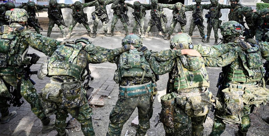 загроза Китаю на тайвані