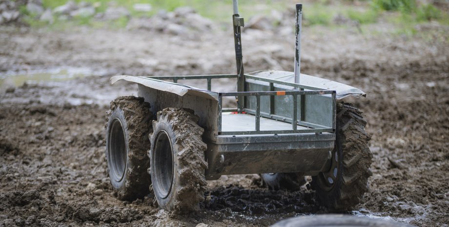 Наземный дрон