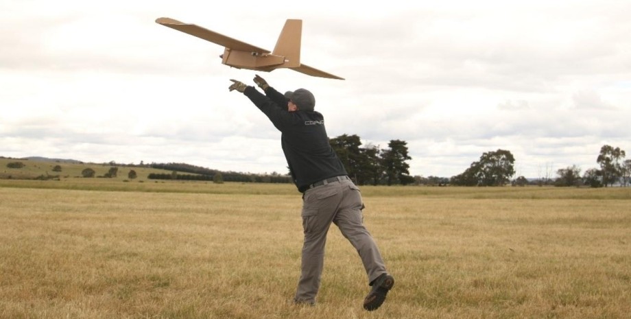 Corrt -Karton -Drohnen können bis zu 120 Kilometer überwinden und für Luftvertei...