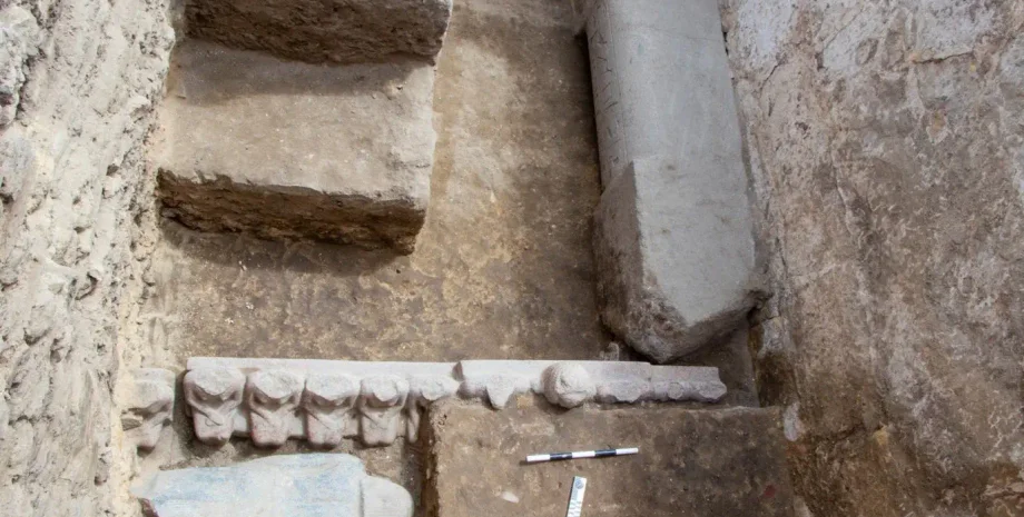 гробниця поховання єгипет розкопки археологія статуї