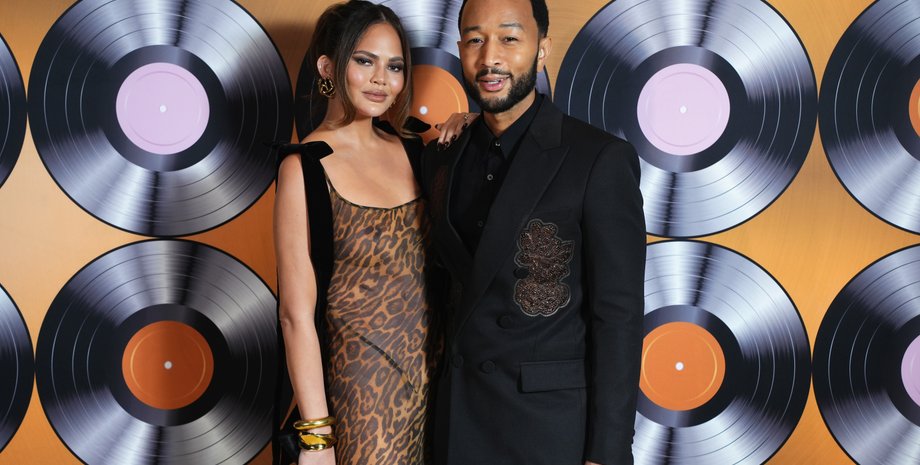 Крисси Тейген, Джон Ледженд