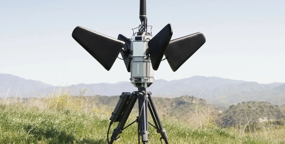The system scans the space by 360 degrees, detects small and medium drones in th...