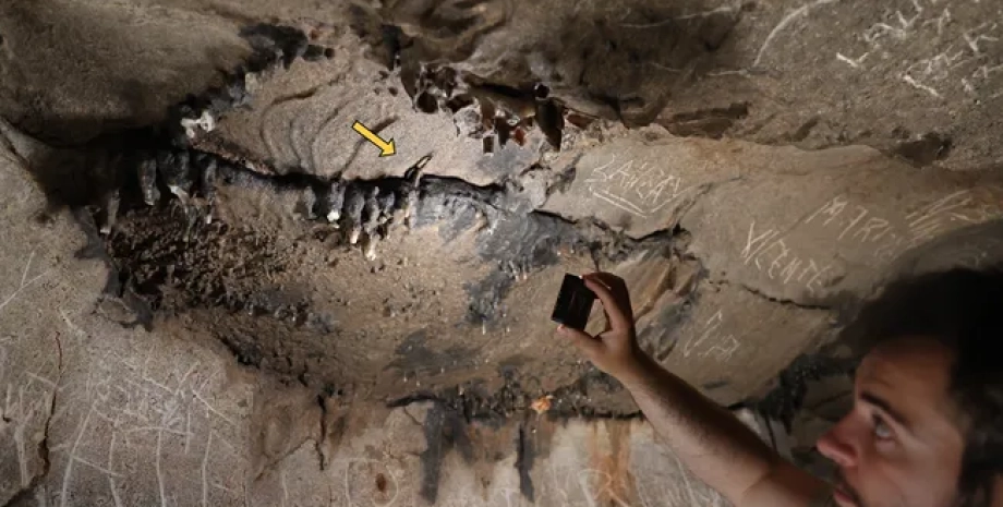 печера римляни, печера, монета, Іспанія, малюнки, історія, археологи, дослідження, археологія, малюнки, ритуали, кераміка