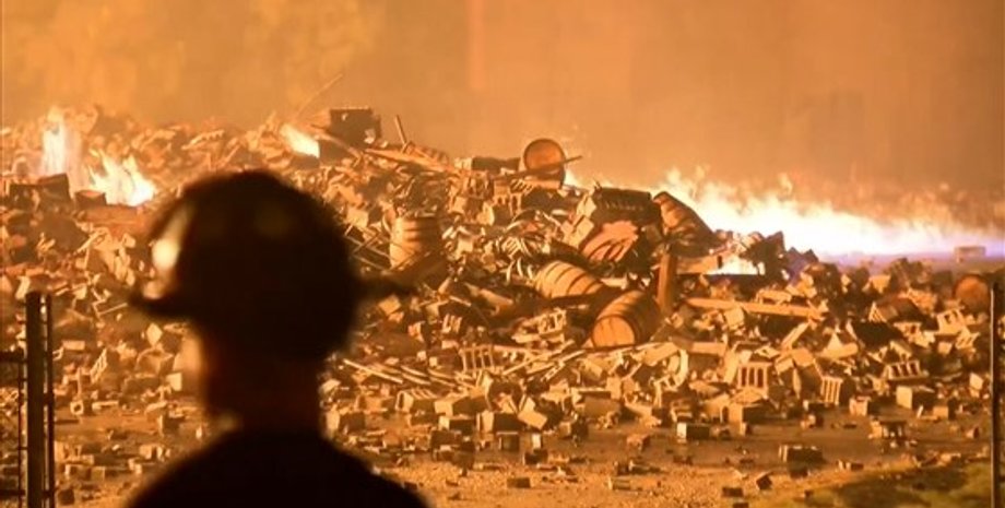 Пожар на складах Jim Beam. Фото: WLEX