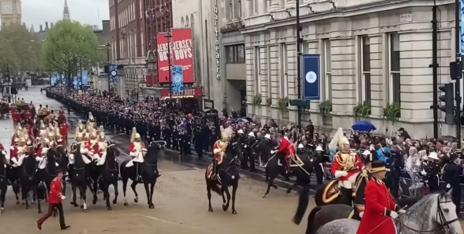 лошадь, коронация, коронационное шествие