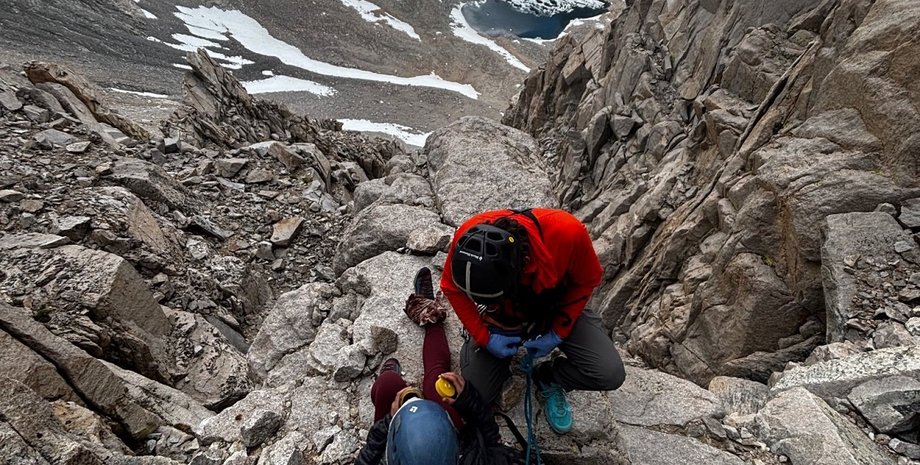 женщину спасли с горы