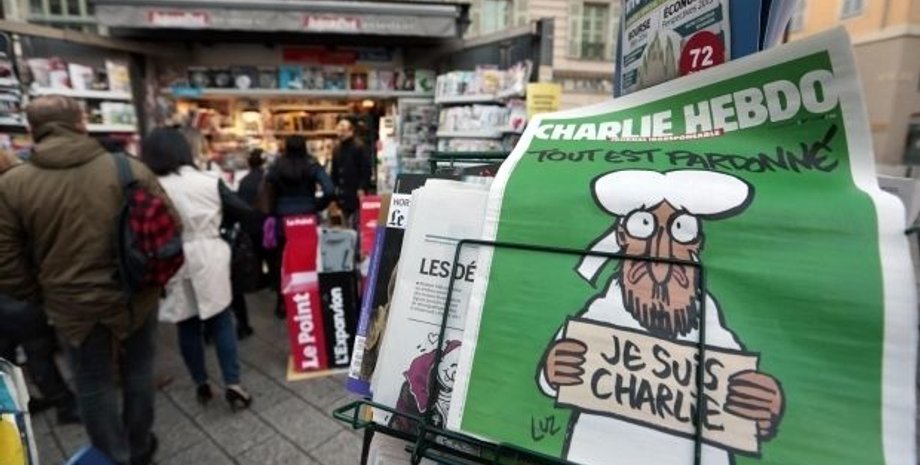 Раскладка прессы в Париже 14 января / Фото: Reuters