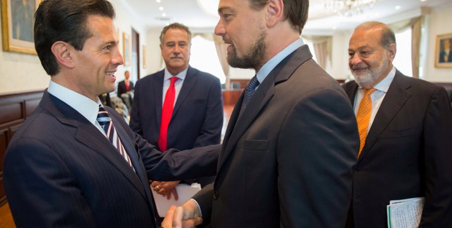 Энрике Пенья Ньето (слева), Леонардо Ди Каприо (по центру) и Карлос Слим (справа) / REUTERS