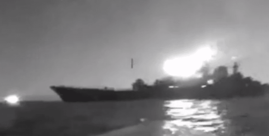 атака морський дрон, десантний корабель рф, чорне море, Оленегорский горняк