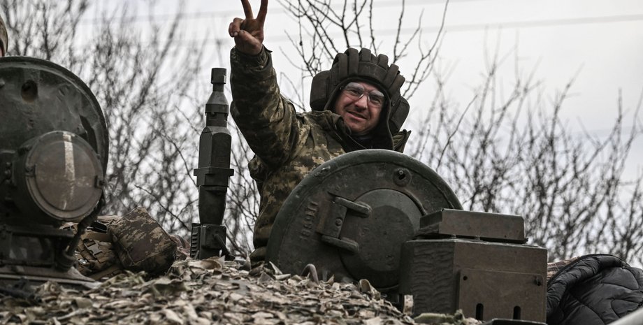 Боец ВСУ, выплаты за контракт, первая выплата, заключение контракта, контракт с ВСУ, деньги за заключение контракта ВСУ