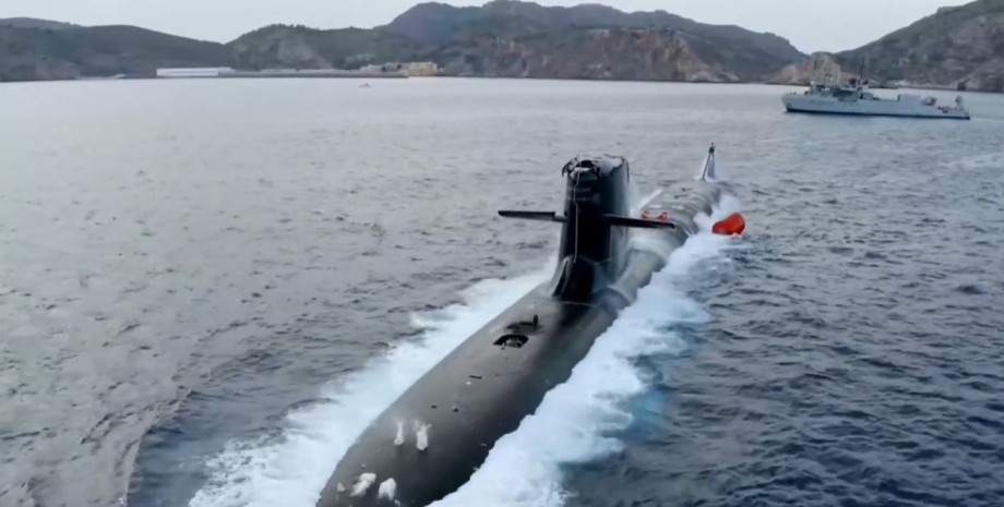 підводний човен Isaac Peral, підводний човен Іспанія