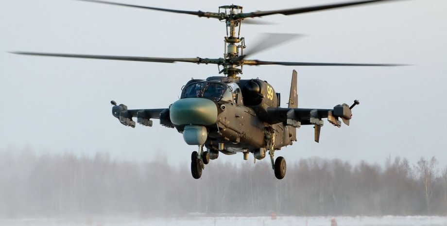 КА-52 «Алігатор», вертоліт КА-52 «Алігатор», російський вертоліт КА-52 «Алігатор», вертоліт у повітрі