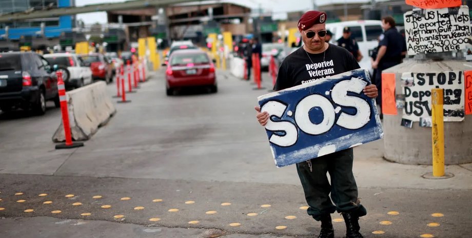 Депортированный ветеран армии США, гектор барахас, депортация мигрантов, политика трампа