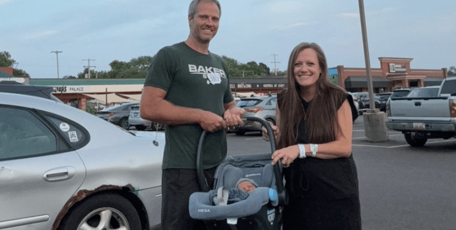 Аарон и Кайли Бейкеры