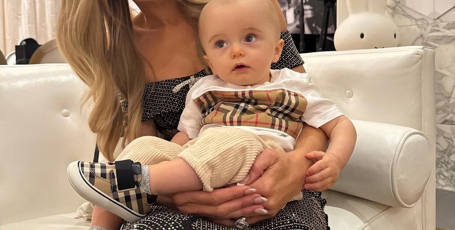 Пэрис Хилтон, сын, Феникс