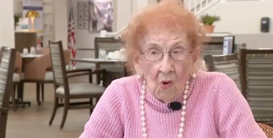 106 річна американка, старенька, пенсіонерка, не розпізнають вік, служба безпеки аеропорту, літня жінка, Кретора Біггерстафф