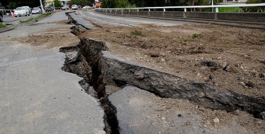 дороги трещины