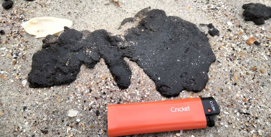 мазут, черное море, зажигалка