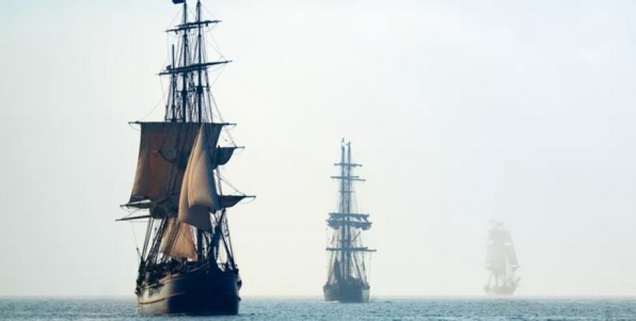 корабель, пірати