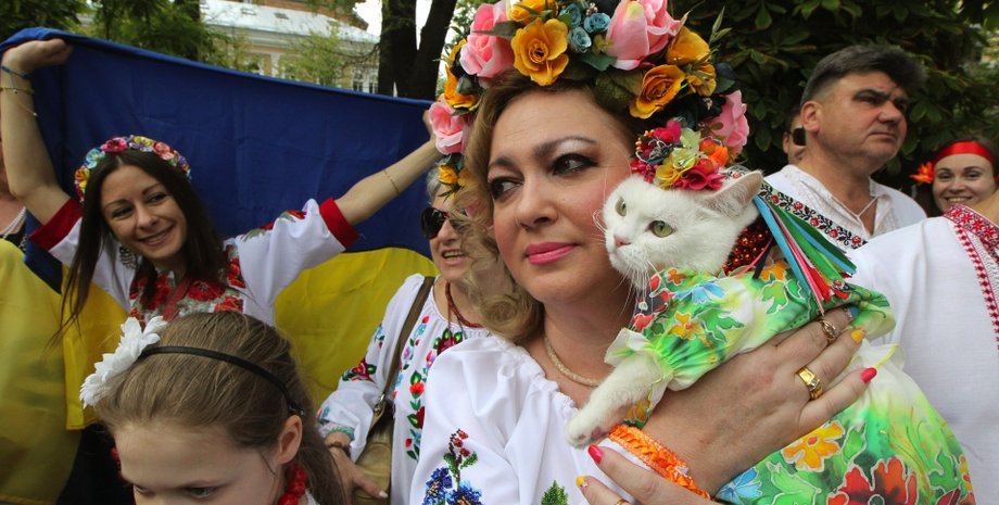 В Киеве прошел Мегамарш вышиванок / Фото: Укринформ
