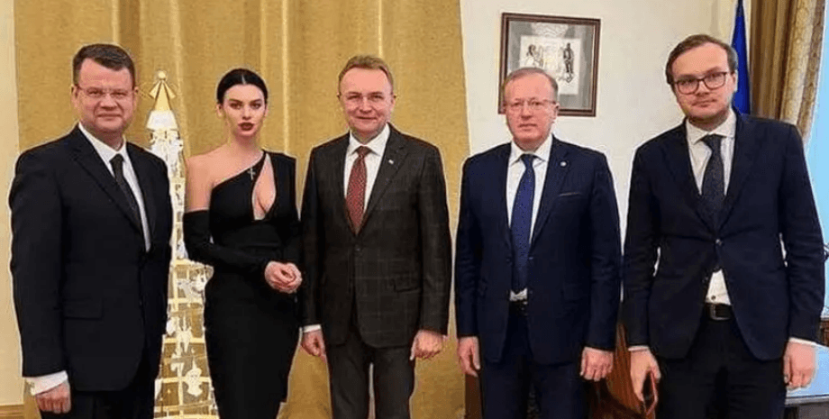 фото тишкун с мэром львова