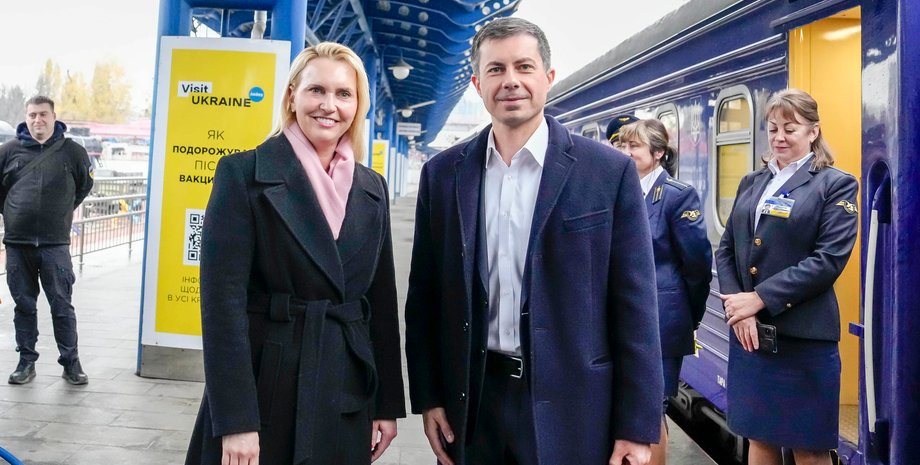 Бриджит Брикс и Пит Буттиджедж