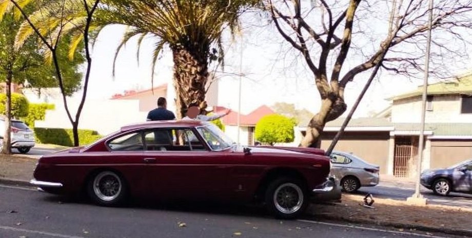 разбитый феррари, Ferrari 250 GTE, Ferrari 250, суперкар Ferrari