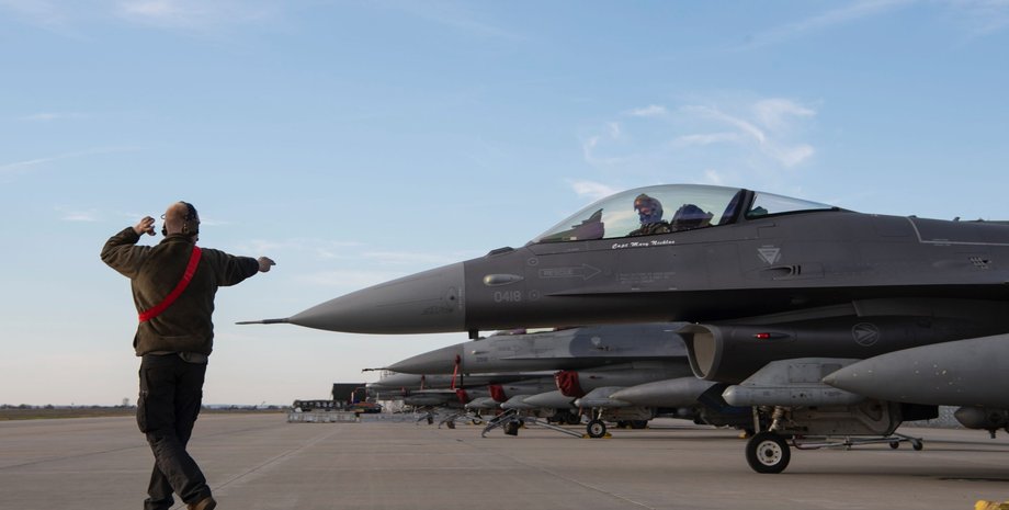 F-16, истребители, боевая авиация, украинские летчики, Воздушные силы