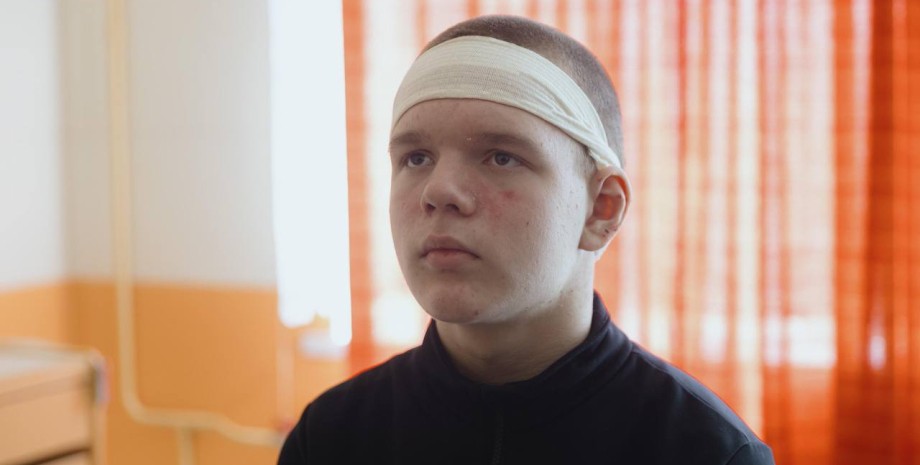 Кирила Ілляшенка нагородили відзнакою за порятунок людей під час удару по Сумах Кирил Ілляшенко, удар по Сумах, удар росіян по Сумах, нагородили відзнакою