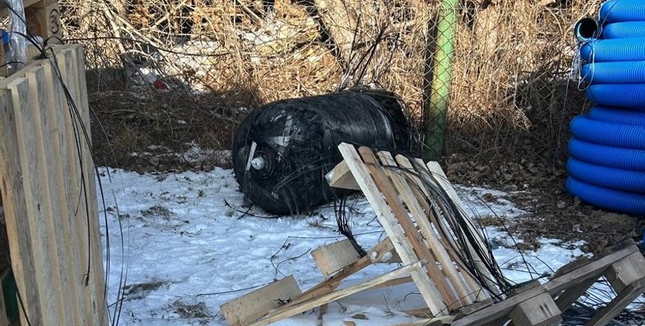 ракета илона маска, кусок ракеты илона маска, познань польша