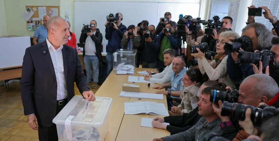 політик проти підтримки України