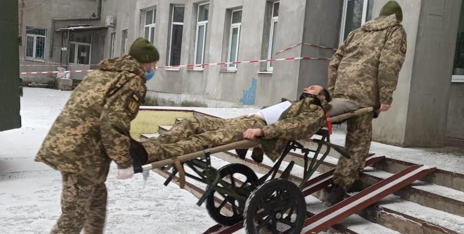 солдат всу, лечение, клиника, реабилитация, клиника, раненый военный,