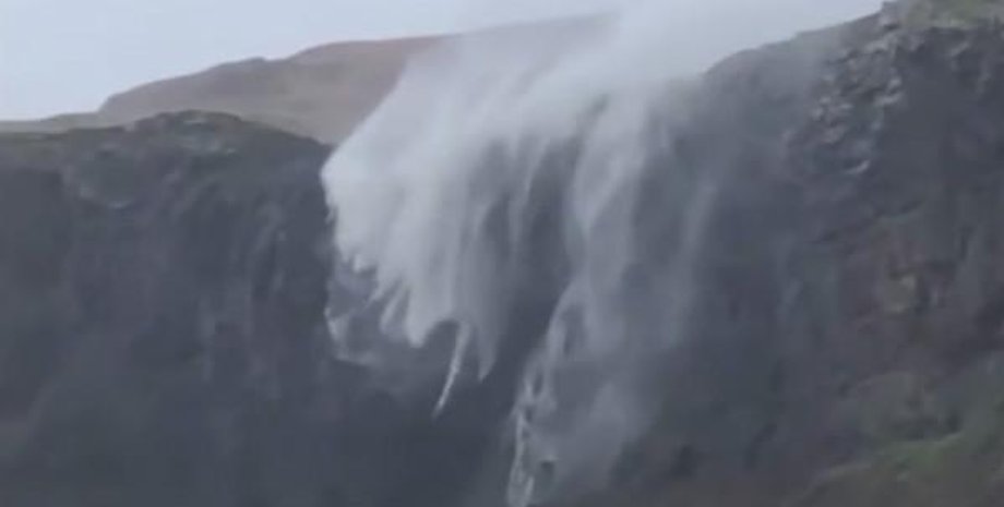 Скриншот видео