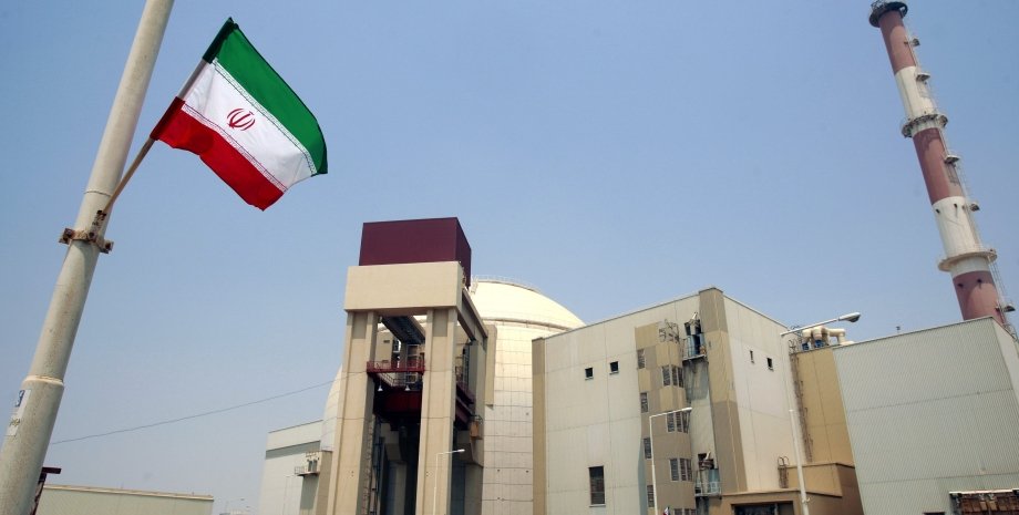 Атомний завод, Іран, фото