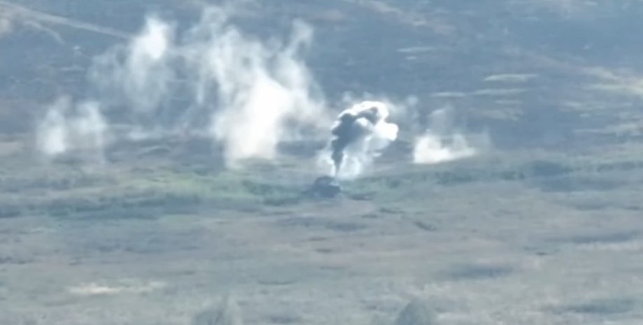 El asalto tuvo lugar en 4 olas. No había tanto equipo enemigo en dirección a la ...