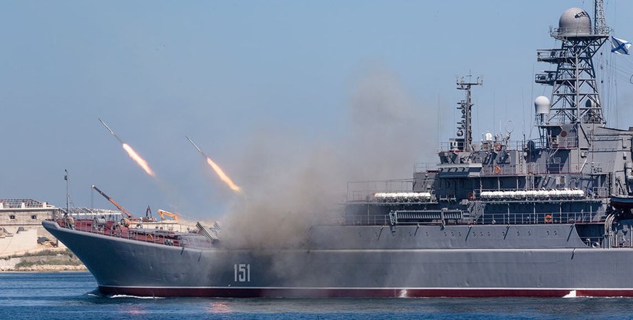 російський БДК Азов