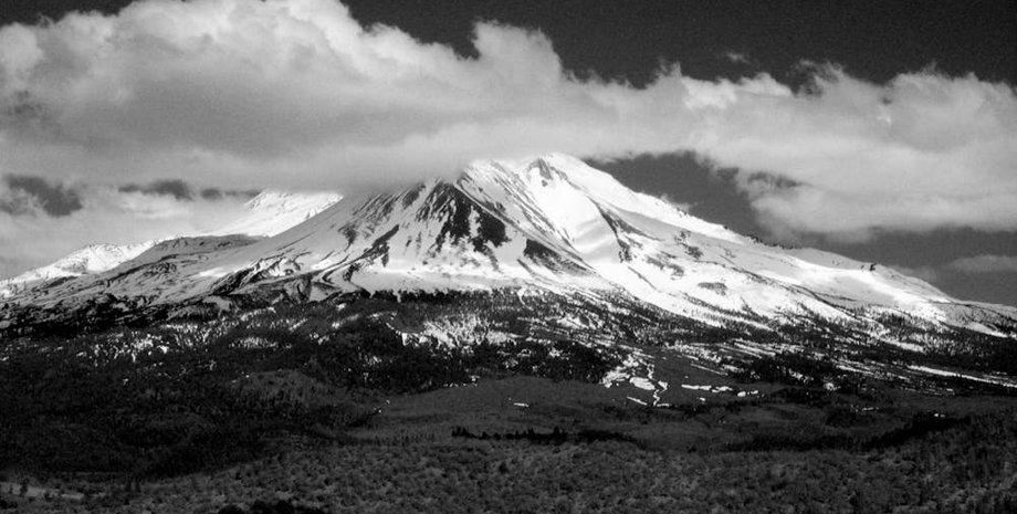 гора, США, Калифорния, потусторонние силы, сверхъестественное, миф, культура, Нью Эйдж, религия, медитация, история, Шаста, лемурийцы, Лемурия, экстрасенсорные способности, легенда, существа, НЛО, вулкан