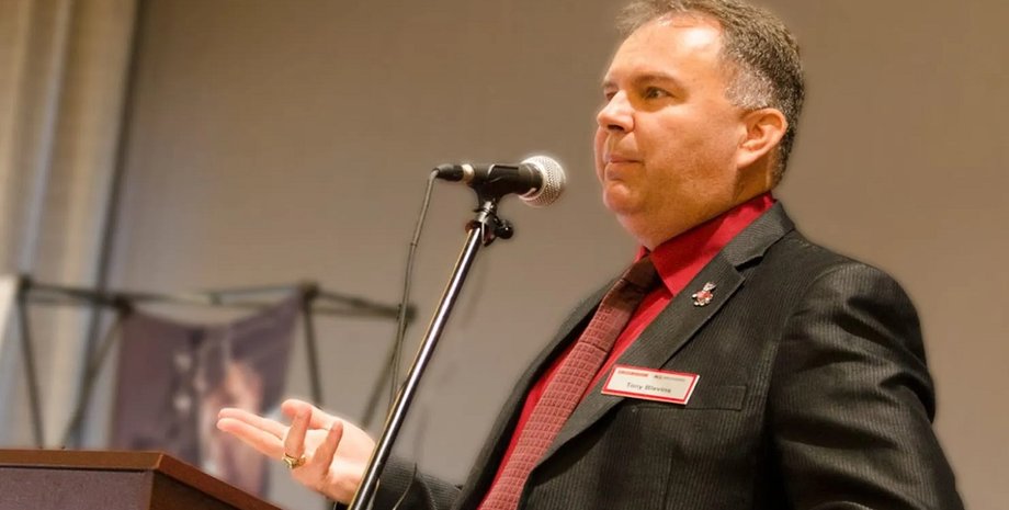 TikTok, тоні блевінс, топ менеджер, епл, Apple