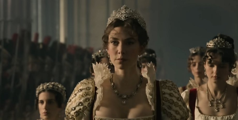 ванесса кирби, жозефина, коронация, тиара, драгоценности жозефины, наполеон бонапарт