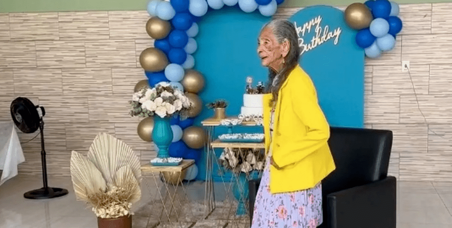 Жінка, якій 115 років, 115 років, бабуся, пенсіонерка, секрет довголіття, довге життя, як дожити до 100 років