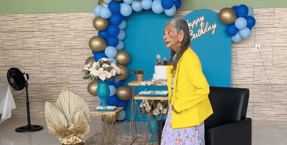 Жінка, якій 115 років, 115 років, бабуся, пенсіонерка, секрет довголіття, довге життя, як дожити до 100 років