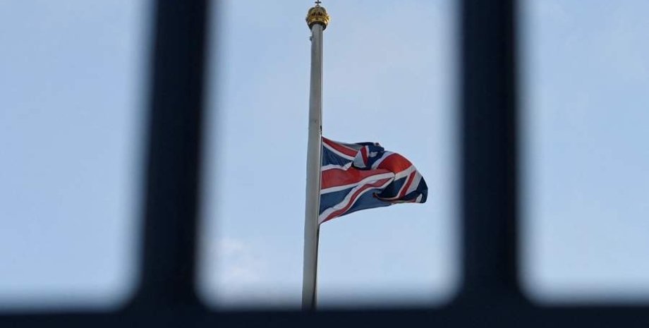Букингемский дворец, флаг Великобритании, Великобритания, смерть королевы