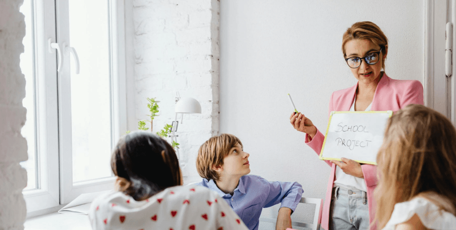 Учительница, школа